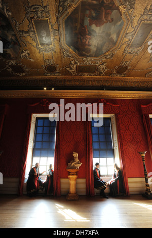 kensington palace exhibition 2021
