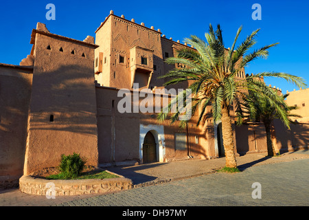 Exterior of the mud brick Kasbah of Taourirt, Ouarzazate, Morocco, built by Pasha Glaoui. A Unesco World Heritage Site Stock Photo