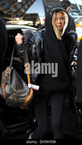 Tara Reid Celebrities out and about in Soho New York City, USA - 30.03.