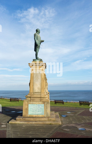 Statue of Captain James Cook, Whitby, North Yorkshire, England, UK Stock Photo