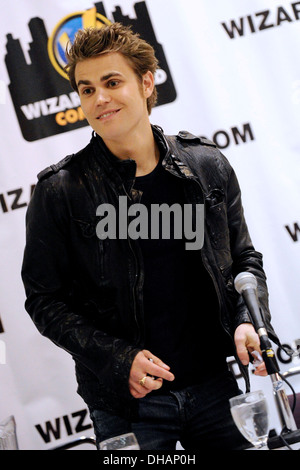 Paul Wesley Toronto Comic Con at Metro Toronto Convention Centre Toronto Canada - 14.04.12 Stock Photo