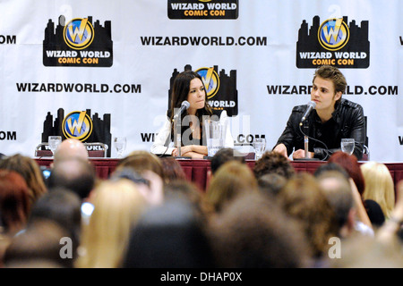 Torrey Devitto and Paul Wesley Toronto Comic Con at Metro Toronto Convention Centre Toronto Canada - 14.04.12 Stock Photo