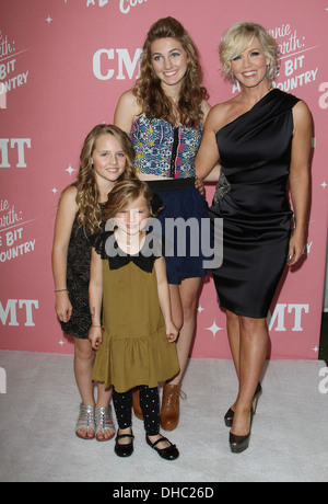 Jennie Garth and her Daughters Luca Bella, Lola Ray, Fiona Eve Facinelli Jennie Garth's 40th Birthday Celebration & Premiere Stock Photo