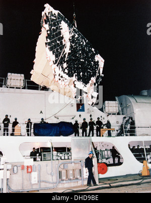 space shuttle challenger wreckage space shuttle challenger wreckage