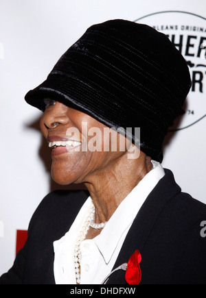 Cicely Tyson Broadway opening night of ‘A Streetcar Named Desire’ at Broadhurst Theatre – Arrivals New York City USA – 22.04.12 Stock Photo