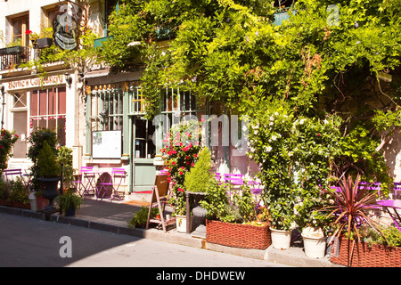 A cafe in the backstreets of Ile de la Cite, Paris, France, Europe Stock Photo