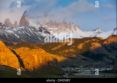 View of Mount Fitzroy near El Chalten at sunrise, Los Glaciares National Park, UNESCO World Heritage Site, Patagonia, Argentina