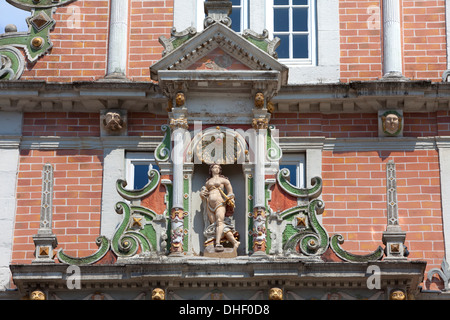 Lucretia figure, The Dempterhaus or Leisthaus, 1607, Weser Renaissance style, Museum, Hameln, Lower Saxony, Germany Stock Photo