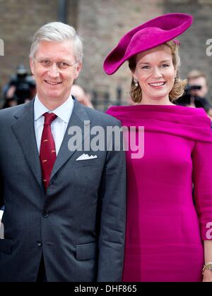 The Hague, The Netherlands. 8th Nov, 2013. King Philippe(Filip) (L) and Queen Mathilde of Belgium (R) visit Prime Minister Mark Rutte of The Netherlands at Palace Noordeinde in The Hague, The Netherlands, 8 November 2013. Photo: Patrick van Katwijk / NETHERLANDS AND FRANCE OUT/dpa/Alamy Live News Stock Photo