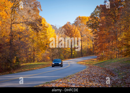Autumn colors along the historic Natchez Trace Parkway, Tennssee, USA ...
