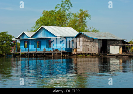 Dwellings of a floating village on the Tonle Sap lake, Cambodia Stock Photo