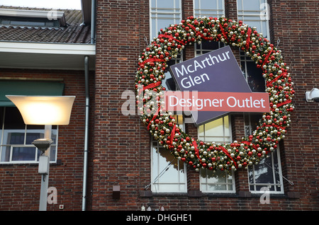 Designer Outlet Roermond with christmas decorations and tree ...