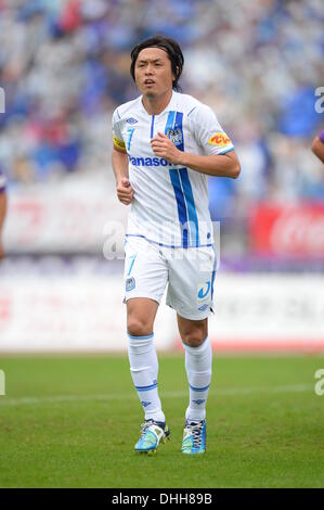 Kyoto, Japan. 10th Nov, 2013. Yasuhito Endo (Gamba) Football / Soccer : 2013 J.League Division 2 match between Kyoto Sanga F.C 0-2 Gamba Osaka at Nishikyogoku Stadium in Kyoto, Japan . © AFLO/Alamy Live News Stock Photo