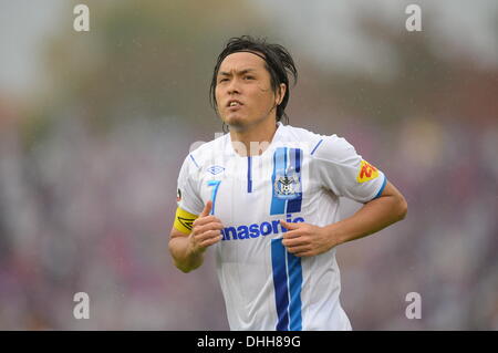 Kyoto, Japan. 10th Nov, 2013. Yasuhito Endo (Gamba) Football / Soccer : 2013 J.League Division 2 match between Kyoto Sanga F.C 0-2 Gamba Osaka at Nishikyogoku Stadium in Kyoto, Japan . © AFLO/Alamy Live News Stock Photo