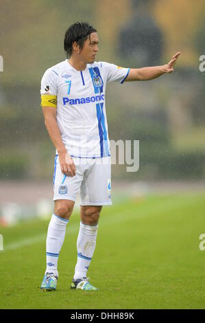 Kyoto, Japan. 10th Nov, 2013. Yasuhito Endo (Gamba) Football / Soccer : 2013 J.League Division 2 match between Kyoto Sanga F.C 0-2 Gamba Osaka at Nishikyogoku Stadium in Kyoto, Japan . © AFLO/Alamy Live News Stock Photo