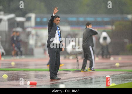 Kyoto, Japan. 10th Nov, 2013. Kenta Hasegawa (Gamba) Football / Soccer : 2013 J.League Division 2 match between Kyoto Sanga F.C 0-2 Gamba Osaka at Nishikyogoku Stadium in Kyoto, Japan . © AFLO/Alamy Live News Stock Photo