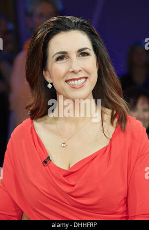 German-American TV entrepreneur Judith Williams poses before the 'NDR Talk Show' in Hamburg, Germany, 08 November 2013. Photo: Georg Wendt Stock Photo