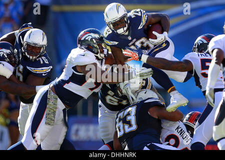 San Diego, California, USA. 10th Nov, 2013. The San Diego Chargers RONNIE BROWN runs the ball during a NFL game against the Denver Broncos at Qualcomm Stadium. © KC Alfred/ZUMAPRESS.com/Alamy Live News Stock Photo