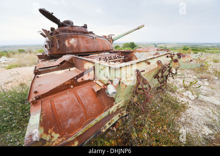 Ex JNA Yugoslav T-55 tank destroyed derelict in Dalmatia Croatia closeup Stock Photo