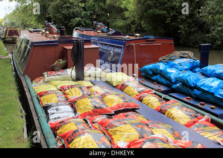 Coal carrying narrowboat of the Grand Union Canal Carrying Co Ltd at Stoke Bruerne Stock Photo