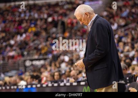 November 11, 2013: San Antonio Spurs head coach Gregg Popovich looks over his notes during the NBA game between the San Antonio Spurs and the Philadelphia 76ers at the Wells Fargo Center in Philadelphia, Pennsylvania. The Spurs win 109-85. (Christopher Szagola/Cal Sport Media) Stock Photo