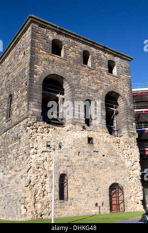 Former railway wagon lifting tower preserved at Wellington Place, Leeds, West Yorkshire Stock Photo