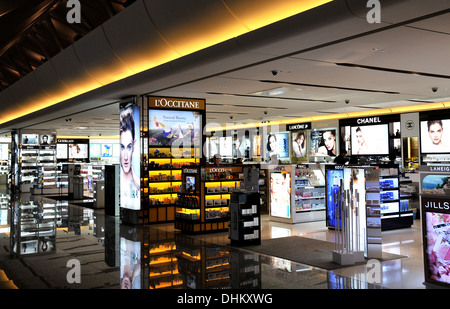 cosmetic and perfume boutique duty free shop Taoyuan international airport Taipei Taiwan Stock Photo