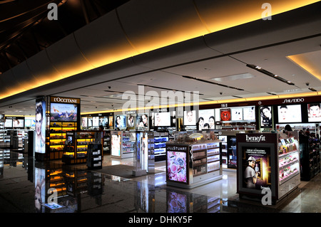 cosmetic and perfume boutique duty free shop Taoyuan international airport Taipei Taiwan Stock Photo