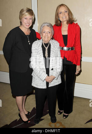 Los Angeles City Controller Wendy Greuel, Peg Yorkin, Gloria Steinem Feminist Majority's 25th & Ms. Magazine's 40th Anniversaries held at the Beverly Hills Hotel Beverly Hills, California - 01.05.12 Stock Photo