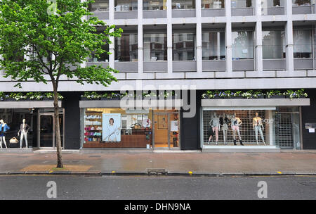 The Vidal Sasson salon in Sloane Square  * VIDAL SASSOON DEAD AT 84 Celebrated hair and fashion icon VIDAL SASSOON has died at the age of 84.   The veteran stylist passed away at his Los Angeles home on Wednesday (09May12) following illness, reports the L Stock Photo