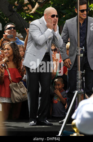 Pitbull Celebrities at The Grove to appear on entertainment news show 'Extra' Los Angeles, California - 11.05.12 Stock Photo