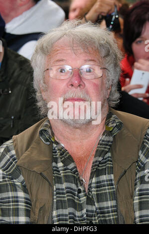 Bill Oddie 'We Will Rock You' 10th year anniversary performance - arrivals London, England - 14.05.12  Featuring: Bill Oddie Where: London, United Kingdom When: 14 May 2012 Stock Photo