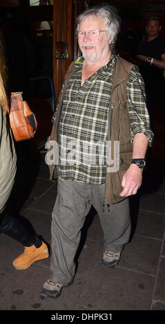 Bill Oddie at the 'We Will Rock You' 10th year anniversary performance at the Dominion Theatre - Departures. London, England - 14.05.1 Stock Photo