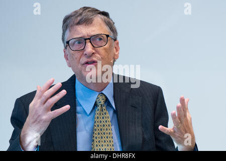 Berlin, Germany. 14th Nov, 2013. Microsoft founder Bill Gates speaks at an event of his foundation in Berlin, Germany, 14 November 2013. Gates will receive the Bambi award for his social commitment and his fight against poverty. Photo: MAURIZIO GAMBARINI/dpa/Alamy Live News Stock Photo