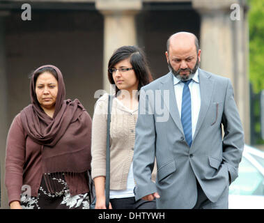 Iftikhar Ahmed and Farzana Ahmed at Chester Crown Court.  Iftikhar and his wife Farzana are accused of murdering thier daughter Shafilea in 2003 Cheshire, England - 24.05.12 Stock Photo