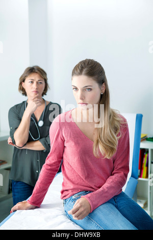 WOMAN IN CONSULTATION, DIALOGUE Stock Photo