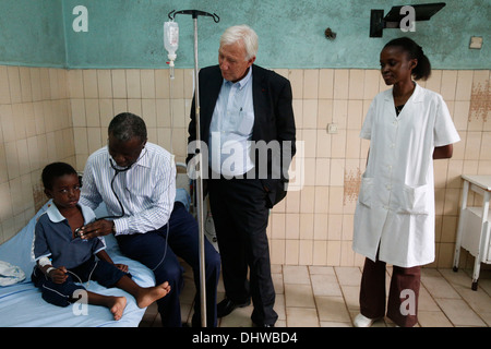 Libreville Hospital. Sick child. Consultation with Pr. Alain Deloche. Stock Photo