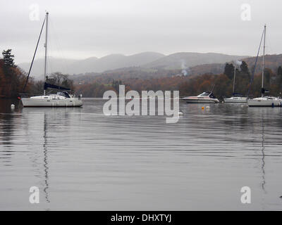 Lake Windermere, Cumbria, UK. 15th Nov, 2015. UK Weather: Bowness Bay ...