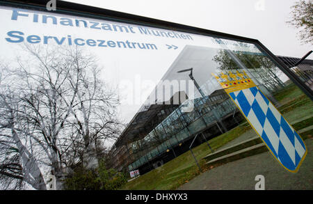 Munich, Germany. 16th Nov, 2013. A sign reading 'Finance authority Munich' is pictured in front of the tax office in Munich, Germany, 16 November 2013. Munich probably has to stop suing Cornelius Gurlitt for tax evasion in whose apartment 1,406 artworks worth an estimated 1 billion euros were discovered in 2012 because Gurlitt allegedly paid an amount of taxes in Austria. Gurlitt is registered in Salzburg. Photo: Marc Mueller/dpa/Alamy Live News Stock Photo