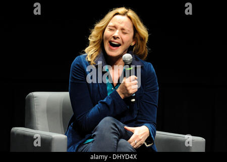 Toronto, Canada. 16th Nov 2013. English-Canadian actress Kim Cattrall speaks to an audience during  the inaugural Canadian International Television Festival at TIFF Bell Lightbox. Credit:  EXImages/Alamy Live News Stock Photo