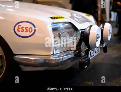 Birmingham, UK. 16th Nov, 2013. Classic and vintage cars on display at Lancaster Insurance NEC Classic Car Show in Birmingham. Citroen detail Credit:  Matthew Richardson/Alamy Live News Stock Photo