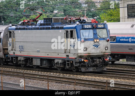Amtrak AEM-7 Locomotive No 926 approaching Union Station, Washington, DC Stock Photo