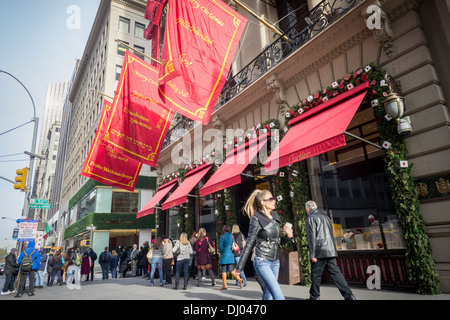 The Cartier Mansion, home of Cartier Jewelers on Fifth Avenue in New York Stock Photo