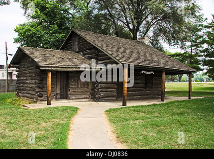 Old Settlers' Log Cabin in Dixon, Illinois, a town along the Lincoln Highway Stock Photo