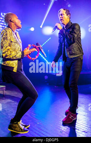 Detroit, Michigan, USA. 17th Nov, 2013. Singer's MICHAEL FITZPATRICK and NOELLE SCAGGS of Fitz and The Tantrums performing on their The Bright Futures Tour at The Fillmore in Detroit. © Marc Nader/ZUMAPRESS.com/Alamy Live News Stock Photo