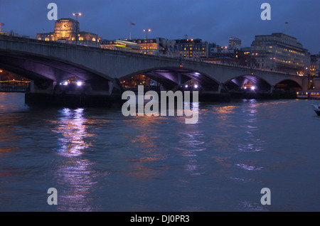 Waterloo Bridge at night, London, England (File: London-88-0001) Stock Photo