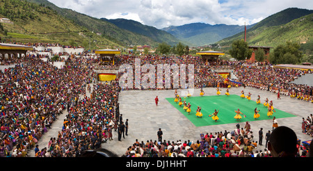 Bhutan, Thimpu Dzong, annual Tsechu Raksha Mangcham Dance, with lord of death Stock Photo