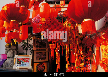 Chinese souvenirs for sale in Shanghai, China Stock Photo