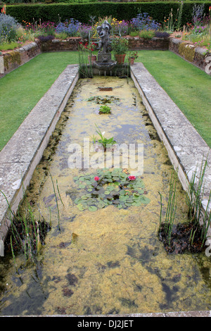 Beautiful gardens at Packwood House ,a manor house near Lapworth, Warwickshire. Owned by the National Trust since 1941. Stock Photo