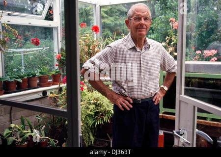 Sir Frederick Sanger, two times Nobel Prize winner for Chemistry in 1958 and 1980,  has died today November 19, 2013 aged 95 FILE PHOTO shows Sir Frederick Sanger at home in Swaffham Walbeck, Cambridgeshire, on August 3, 1993.  Photo Credit: David Levenson / Alamy Live News Stock Photo
